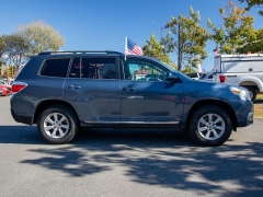 Used 2013  Toyota Highlander 4WD 4dr V6 &lpar;Natl&rpar; at Auto Finance Center of Rock Hill near Rock Hill&comma; SC