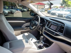 Used 2014 Toyota Highlander 4d SUV FWD LE at Auto Finance Center of Rock Hill near Rock Hill, SC
