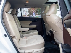 Used 2020  Toyota Highlander 4d SUV FWD XLE at Auto Finance Center of Rock Hill near Rock Hill&comma; SC