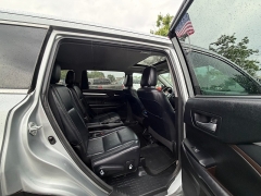 Used 2018  Toyota Highlander V6 FWD &lpar;Natl&rpar; at Auto Finance Center near Matthews&comma; NC