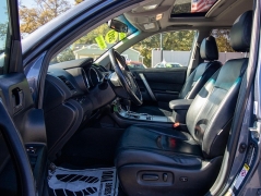 Used 2013  Toyota Highlander 4WD 4dr V6 &lpar;Natl&rpar; at Auto Finance Center of Rock Hill near Rock Hill&comma; SC