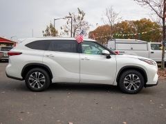 Used 2020  Toyota Highlander 4d SUV FWD XLE at Auto Finance Center of Rock Hill near Rock Hill&comma; SC