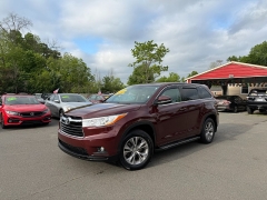 Used 2015  Toyota Highlander FWD 4dr V6 LE &lpar;Natl&rpar; at Auto Finance Center near Matthews&comma; NC