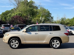 Used 2009  Toyota Highlander FWD 4dr V6 Limited &lpar;Natl&rpar; at Auto Finance Center near Matthews&comma; NC