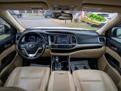 Used 2014  Toyota Highlander AWD 4dr V6 XLE &lpar;Natl&rpar; at Auto Finance Center of Rock Hill near Rock Hill&comma; SC