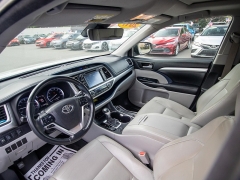 Used 2017 Toyota Highlander V6 FWD (Natl) at Auto Finance Center of Rock Hill near Rock Hill, SC