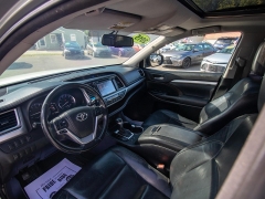 Used 2015  Toyota Highlander 4d SUV FWD XLE at Auto Finance Center of Rock Hill near Rock Hill, SC