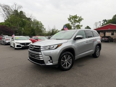 Used 2018  Toyota Highlander V6 FWD &lpar;Natl&rpar; at Auto Finance Center near Matthews&comma; NC