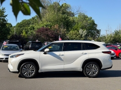 Used 2021  Toyota Highlander Platinum FWD at Auto Finance Center near Matthews&comma; NC