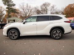 Used 2020  Toyota Highlander 4d SUV FWD XLE at Auto Finance Center of Rock Hill near Rock Hill&comma; SC