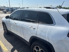 Used 2021  Jeep Cherokee Latitude Lux 4x4 at Maxx Loans near St&period; Adrian&comma; MI