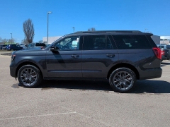 New 2025 Ford Expedition Platinum 4x4 at Suburban Ford of Sterling Heights near Sterling Heights, MI