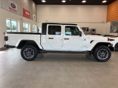 Used 2020 Jeep Gladiator Overland 4x4 at Suburban Ford of Sterling Heights near Sterling Heights, MI