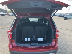 Used 2017 Ford Explorer 4d SUV 4WD XLT at Maxx Loans near ,