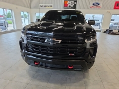 Used 2022  Chevrolet Silverado 1500 4WD Crew Cab 147" LT Trail Boss at Maxx Loans near St&period; Adrian&comma; MI