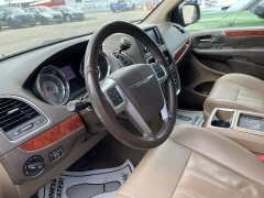 Used 2013 Chrysler Town & Country 4d Wagon Touring at Maxx Loans near St. Adrian, MI