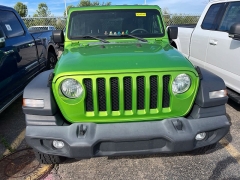 Used 2018  Jeep Wrangler Unlimited Sport 4x4 at Maxx Loans near St&period; Adrian&comma; MI
