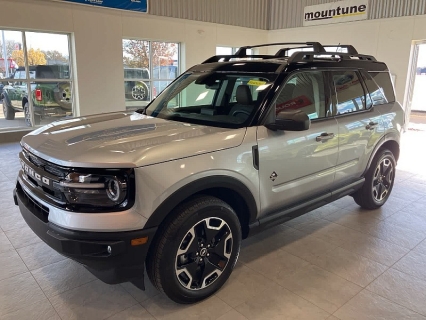 2023 Ford Bronco Sport Outer Banks's photo