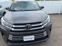 Used 2018 Toyota Highlander Limited V6 AWD (Natl) at Maxx Loans near St. Adrian, MI