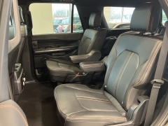 Used 2024  Ford Expedition Platinum 4x4 at Maxx Loans near St&period; Adrian&comma; MI