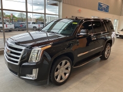 Used 2016 Cadillac Escalade 4d SUV 4WD Luxury at Suburban Ford of Sterling Heights near Sterling Heights, MI