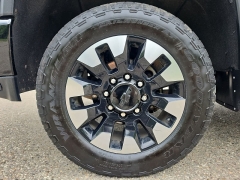 Used 2020  Chevrolet Silverado 2500HD 4WD Crew Cab 159" Custom at Maxx Loans near St&period; Adrian&comma; MI