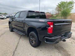 Used 2021 Chevrolet Silverado 1500 4WD Crew Cab LT Trail Boss at Maxx Loans near ,