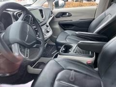 Used 2023  Chrysler Pacifica Touring L FWD at Maxx Loans near St&period; Adrian&comma; MI