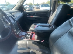 Used 2012 Cadillac Escalade 4d SUV AWD Luxury at Suburban Ford of Sterling Heights near Sterling Heights, MI