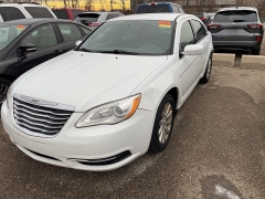 Used 2013  Chrysler 200 4d Sedan Touring at Maxx Loans near St&period; Adrian&comma; MI