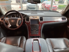 Used 2012 Cadillac Escalade 4d SUV AWD Luxury at Maxx Loans near ,