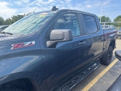 Used 2020  Chevrolet Silverado 1500 4WD Crew Cab 147" Custom Trail Boss at Maxx Loans near St&period; Adrian&comma; MI