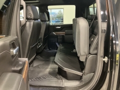 Used 2022  Chevrolet Silverado 2500HD 4WD Crew Cab High Country at Maxx Loans near St&period; Adrian&comma; MI