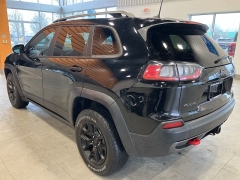 Used 2021  Jeep Cherokee Trailhawk 4x4 at Maxx Loans near St&period; Adrian&comma; MI