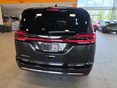 Used 2026  Chrysler Pacifica Select FWD at Maxx Loans near St&period; Adrian&comma; MI
