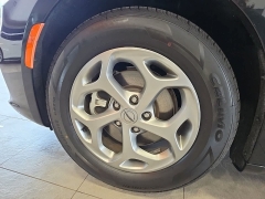 Used 2023  Chrysler Pacifica Limited FWD at Maxx Loans near St&period; Adrian&comma; MI