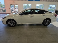 Used 2025  Nissan Altima SV FWD at Maxx Loans near St&period; Adrian&comma; MI