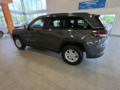Used 2023  Jeep Grand Cherokee Laredo 4x4 at Maxx Loans near St&period; Adrian&comma; MI