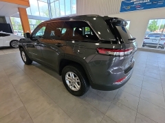 Used 2023  Jeep Grand Cherokee Laredo 4x4 at Maxx Loans near St&period; Adrian&comma; MI