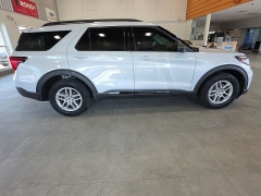 Used 2026  Ford Explorer Active Pkg 4WD at Maxx Loans near St&period; Adrian&comma; MI
