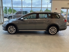 Used 2017 Volkswagen Golf Alltrack 1.8T DSG at Maxx Loans near St. Adrian, MI