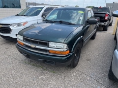 Used 2003 Chevrolet S-10 Ext Cab 123" WB LS at Maxx Loans near ,
