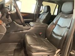 Used 2017  Cadillac Escalade 4d SUV 4WD Premium Luxury at Maxx Loans near St&period; Adrian&comma; MI