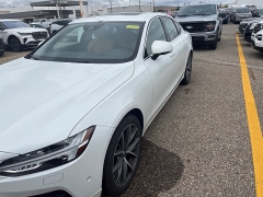 Used 2017 Volvo S90 4d Sedan AWD T6 Momentum at Maxx Loans near St. Adrian, MI