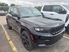 Used 2024  Jeep Grand Cherokee Altitude 4x4 at Maxx Loans near St&period; Adrian&comma; MI