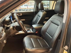 Used 2022 Ford Explorer XLT 4WD at Suburban Ford of Sterling Heights near Sterling Heights, MI