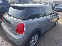 Used 2019  MINI Hardtop 2 Door Cooper FWD at Maxx Loans near St&period; Adrian&comma; MI