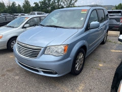 Used 2013 Chrysler Town & Country 4d Wagon Touring at Suburban Ford of Sterling Heights near Sterling Heights, MI