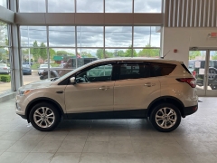 Used 2017 Ford Escape 4d SUV 4WD SE at Maxx Loans near ,