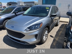 Used 2022 Ford Escape SE FWD at Suburban Ford of Sterling Heights near Sterling Heights, MI